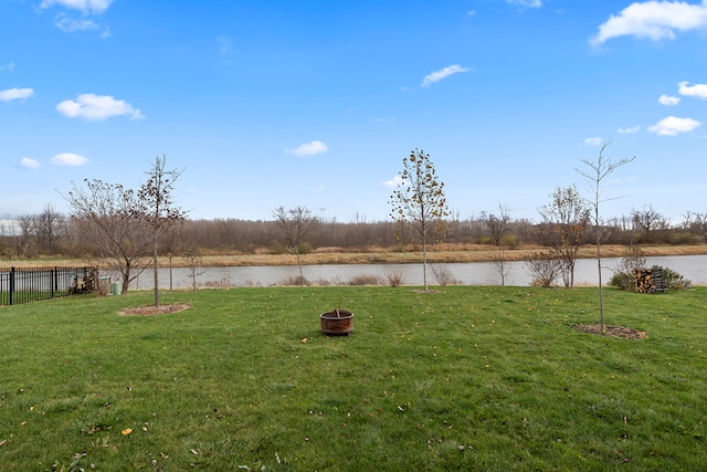 view of yard featuring a water view