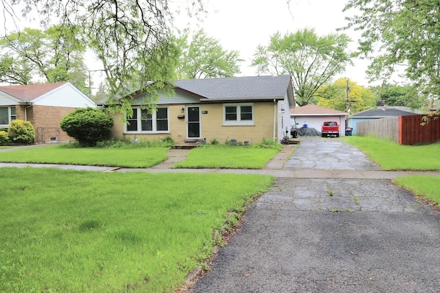 view of front of property with a front yard