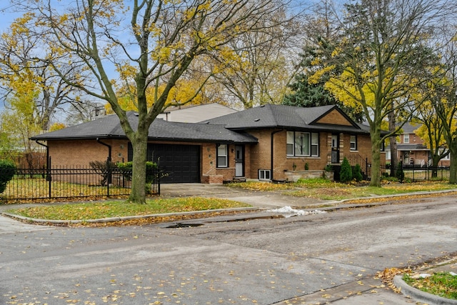 view of front facade featuring a garage