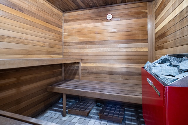 view of sauna / steam room