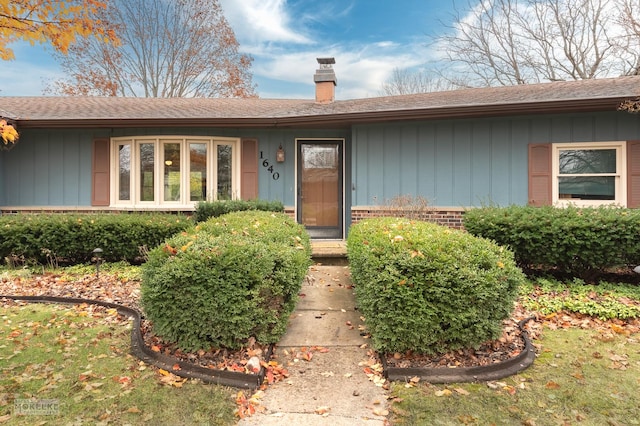 view of property entrance