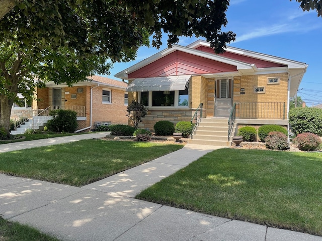 view of front of property featuring a front yard