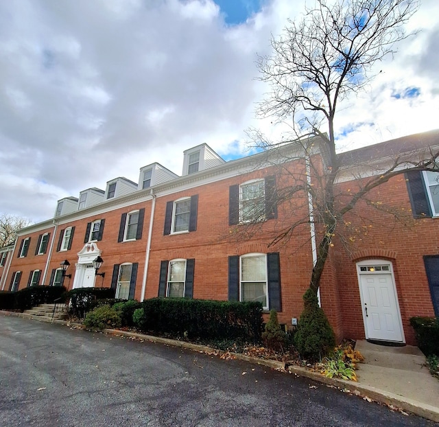 view of townhome / multi-family property