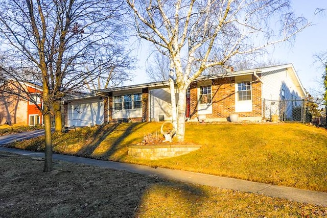 view of front of home with a front lawn