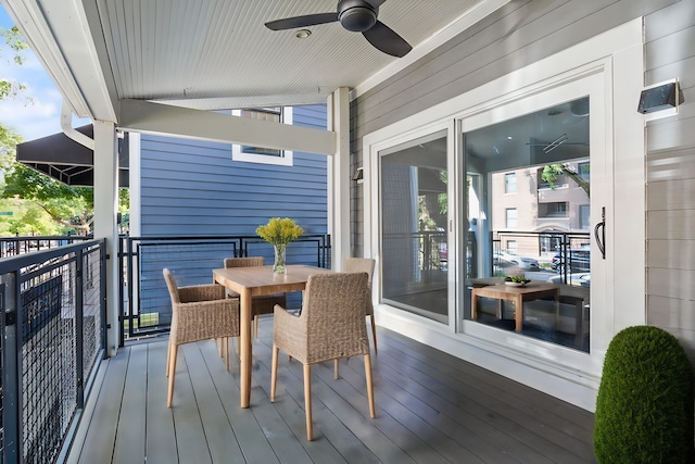 balcony featuring ceiling fan