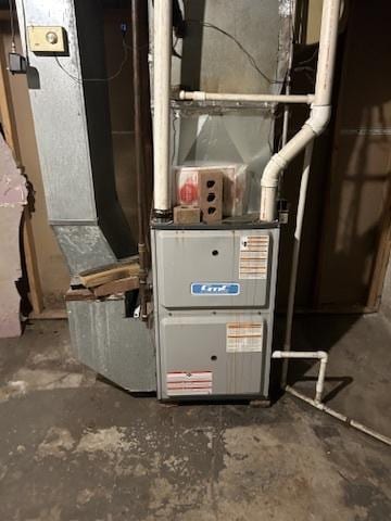 833 Hickory St, Waukegan, IL 60085 - utility room with heating unit