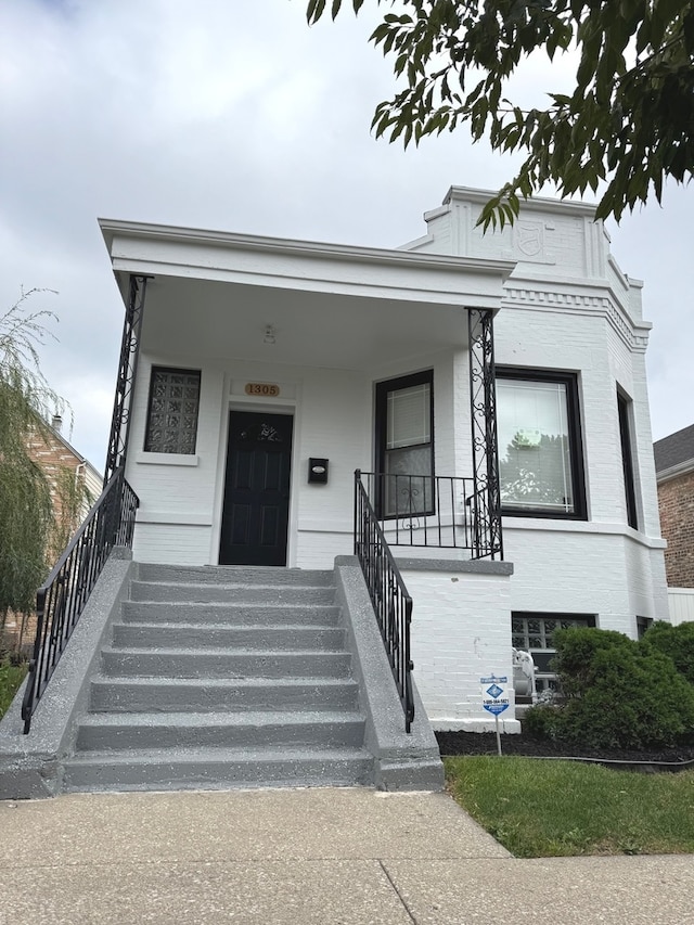 view of front of home with covered porch