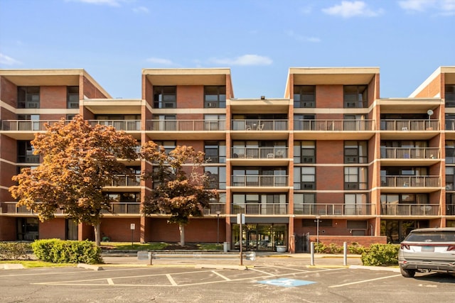 3041 S Michigan Ave Unit 504, Chicago, IL 60616 - view of apartment building / complex with uncovered parking
