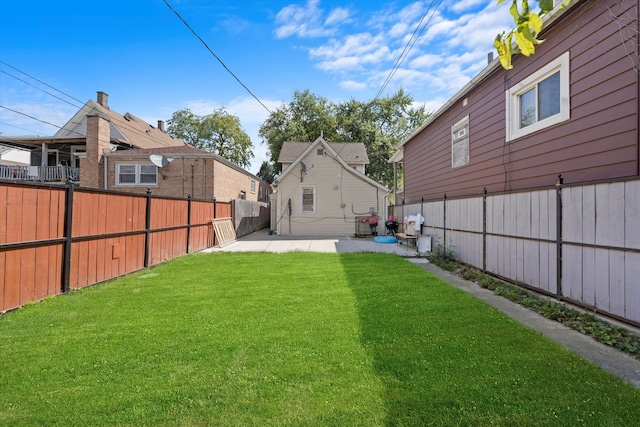 view of yard with a patio