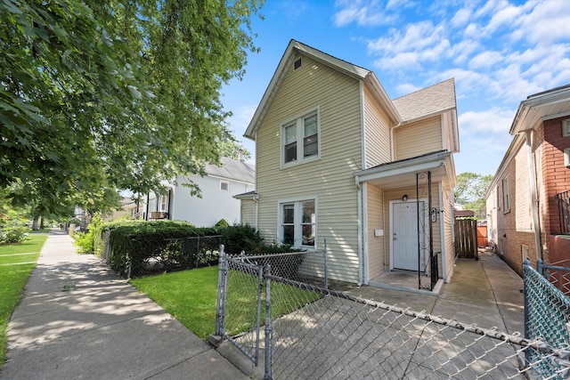 view of front of property