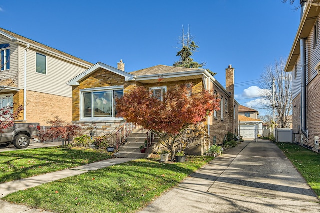 view of front of house featuring a front yard