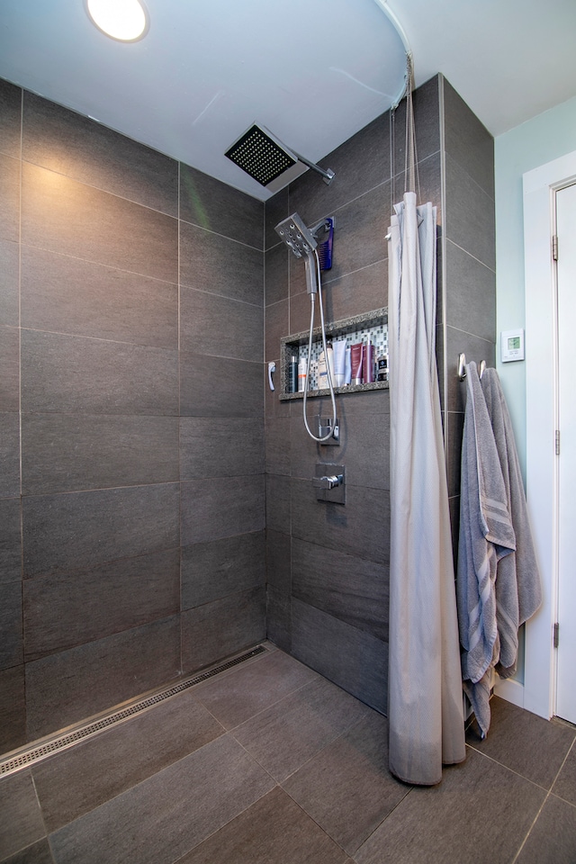 bathroom with walk in shower