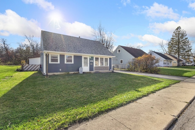 view of front of house featuring a front yard