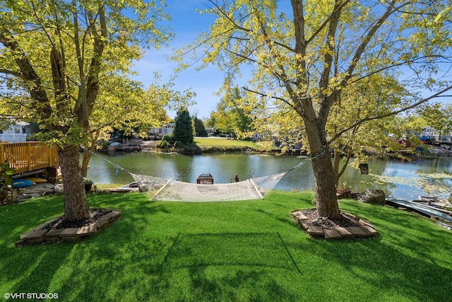 view of yard with a water view