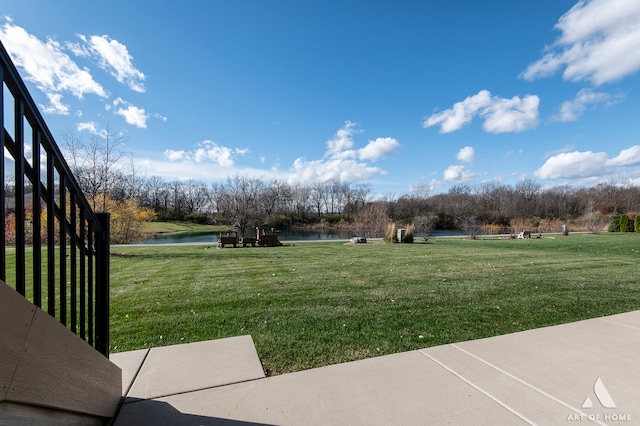 view of yard with a water view