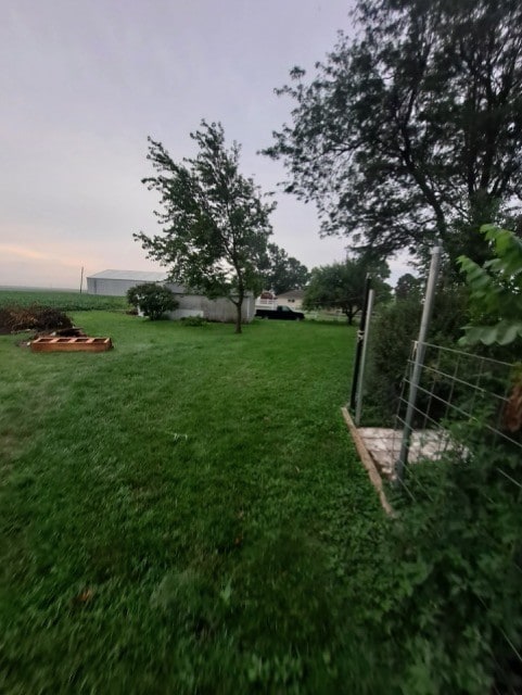 1522 E 7th Rd, Lostant, IL 61334 - view of yard