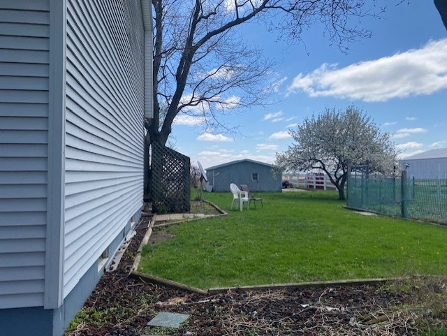 1522 E 7th Rd, Lostant, IL 61334 - view of yard with fence