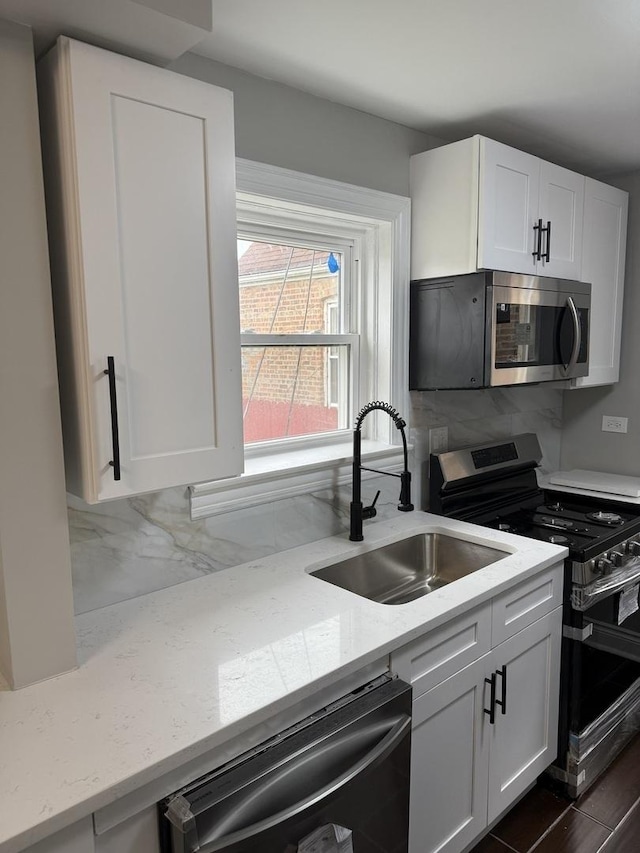 10413 S Forest Ave, Chicago, IL 60628 - photo 16
