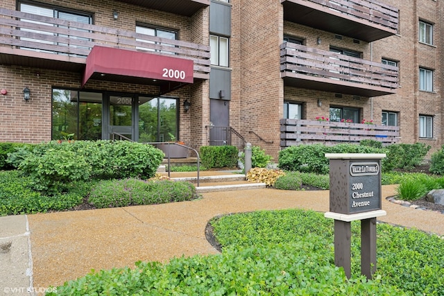 view of building exterior