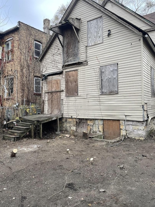6922 S Lowe Ave, Chicago, IL 60621 - view of property exterior with a deck
