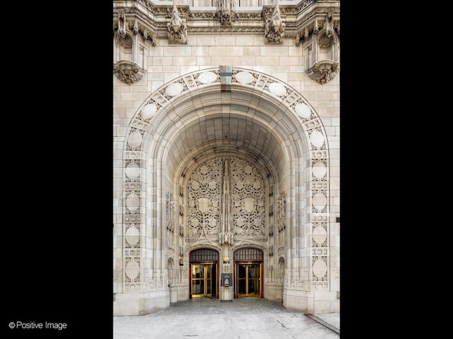 view of entrance to property