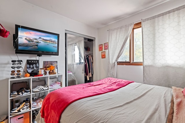 bedroom featuring a closet