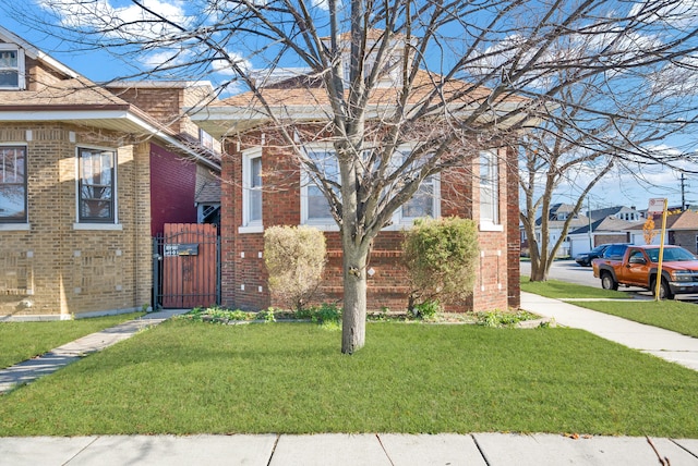 view of front of house featuring a front yard