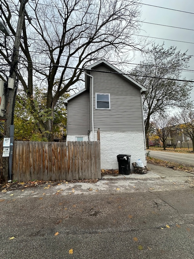 view of home's exterior