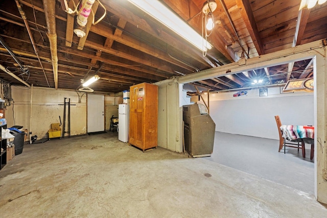 3820 W 117th St, Alsip, IL 60803 - unfinished below grade area featuring water heater