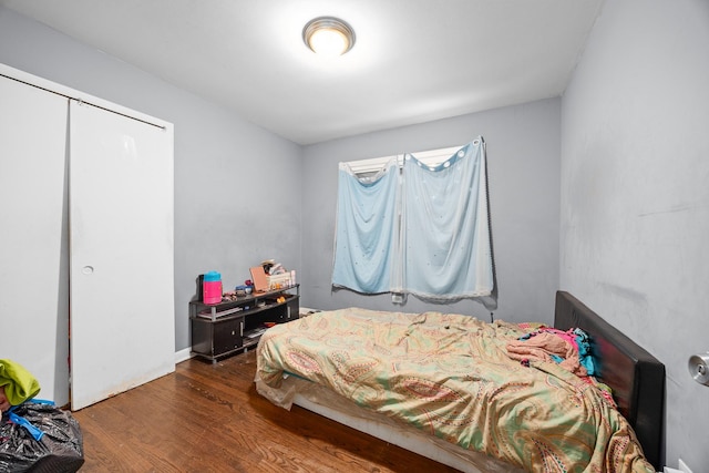 2612 175th St, Hazel Crest, IL 60429 - bedroom with wood finished floors
