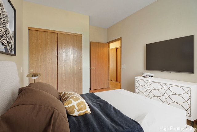 bedroom featuring a closet