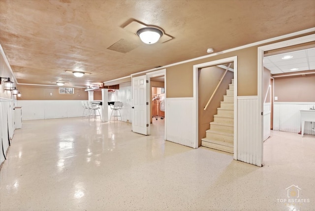 basement with ornamental molding