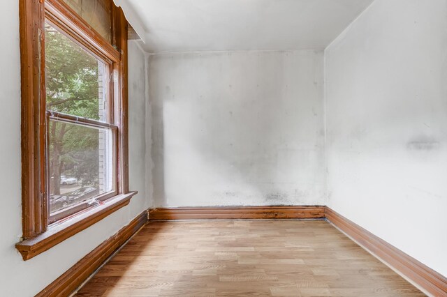 1351 N Campbell Ave, Chicago, IL 60622 - spare room with light wood-style flooring and baseboards