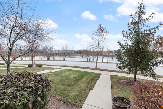 view of yard featuring a water view