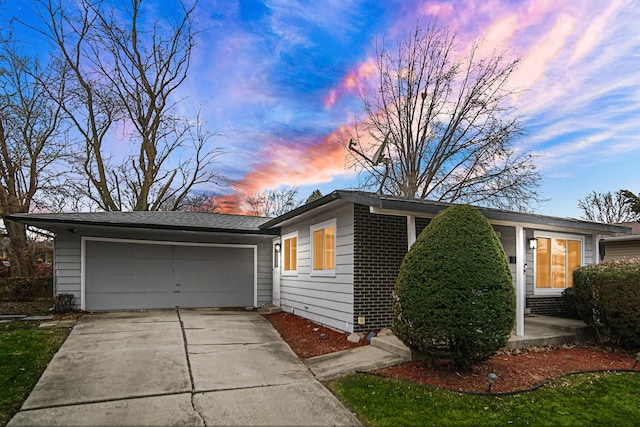 view of front of house featuring a garage