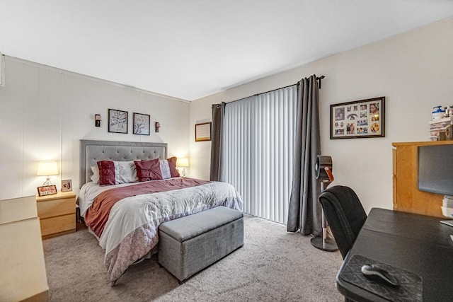 view of carpeted bedroom