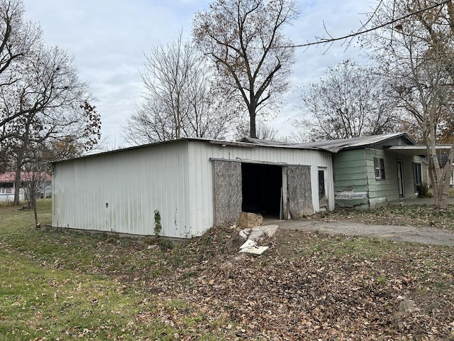 view of outbuilding