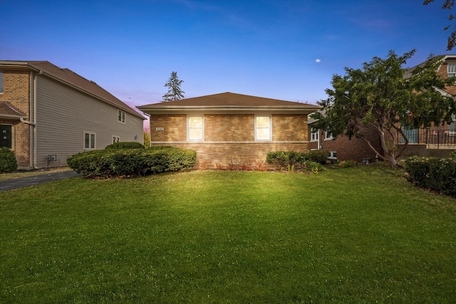 exterior space featuring a yard