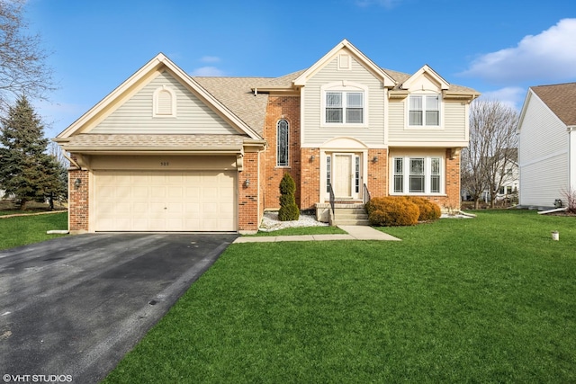 view of front facade featuring a front yard