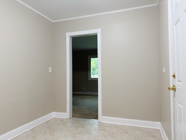 empty room with ornamental molding