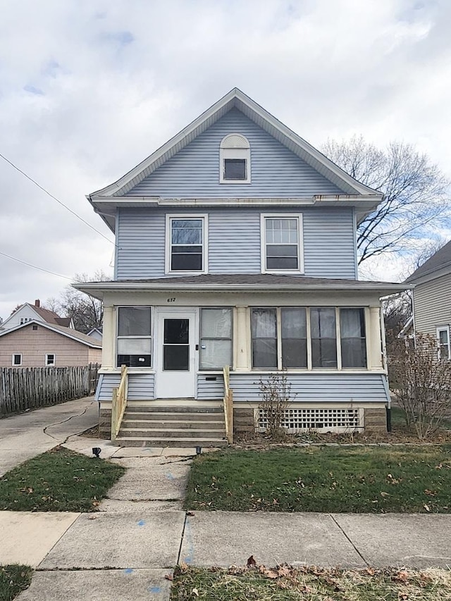 view of front of home with a front yard