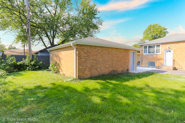 exterior space featuring a yard