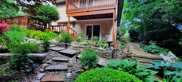 view of yard featuring a wooden deck