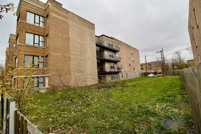 Listing photo 3 for 3712 W Douglas Blvd, Chicago IL 60623