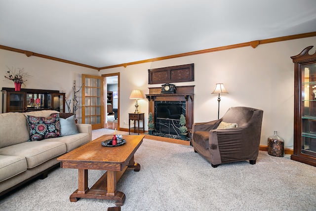 living room with carpet flooring and crown molding