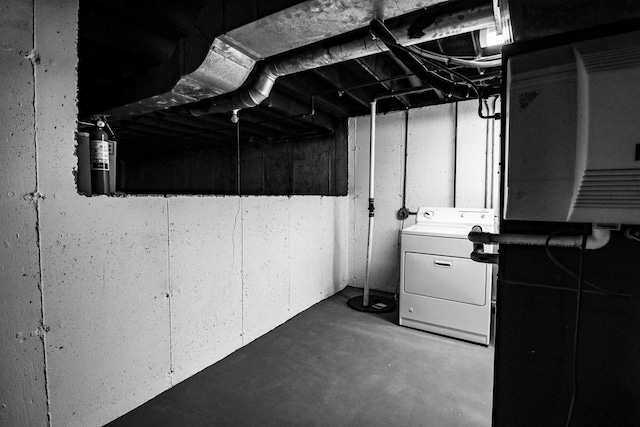 basement with washer / clothes dryer