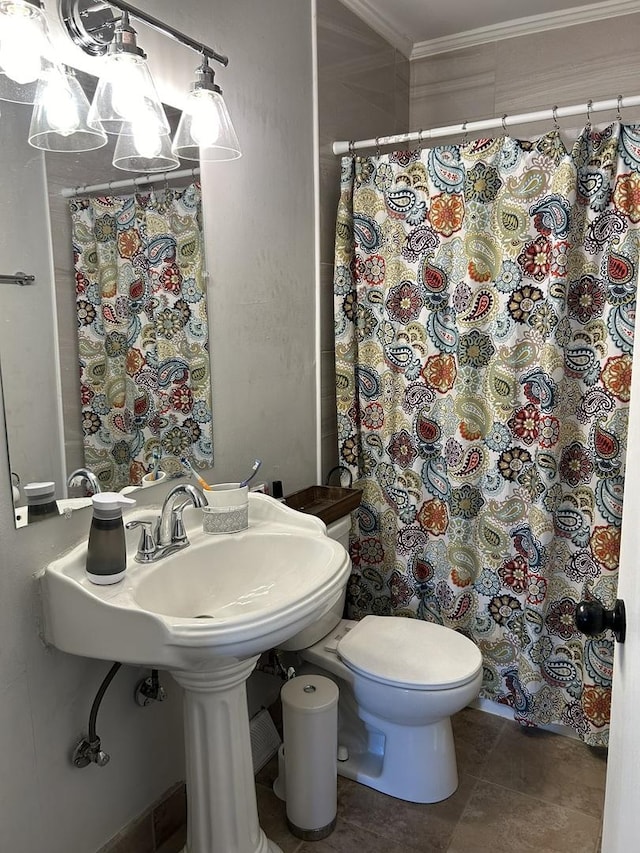 bathroom featuring toilet