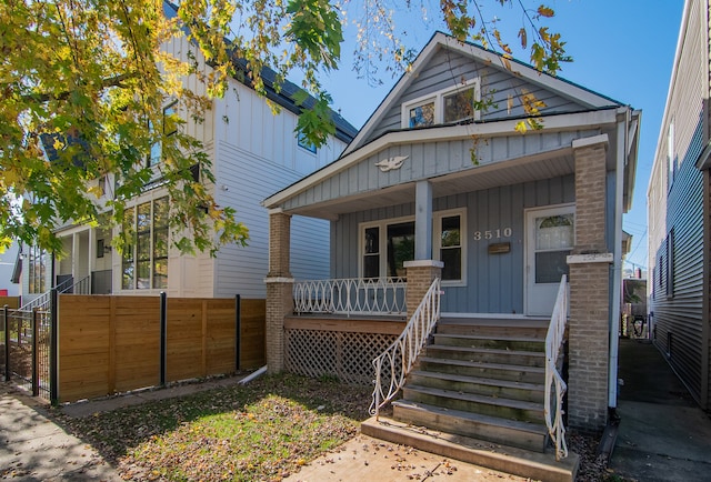 view of front of home with covered porch