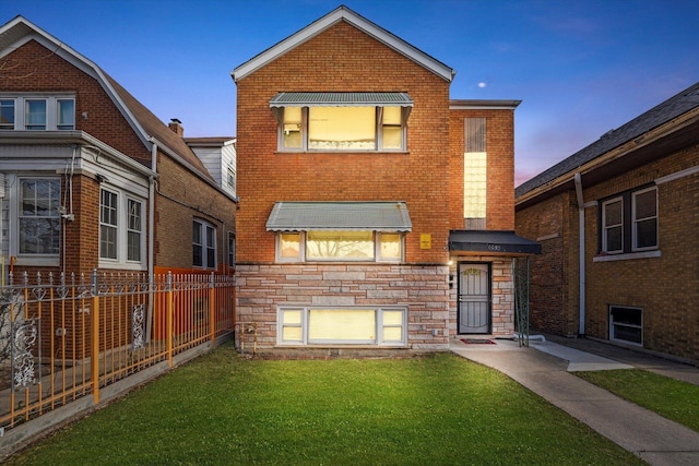 exterior space featuring a lawn