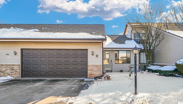 view of front of house featuring a garage